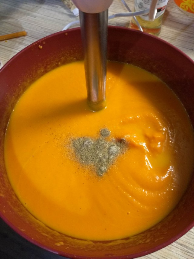 Острый соус из моркови