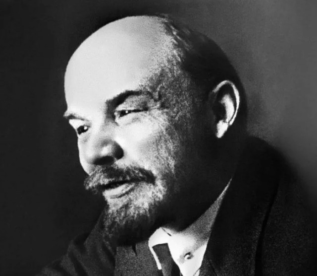 Франция может остаться без полиции – сотни стражей Фемиды требуют у Макрона защиты и справедливости