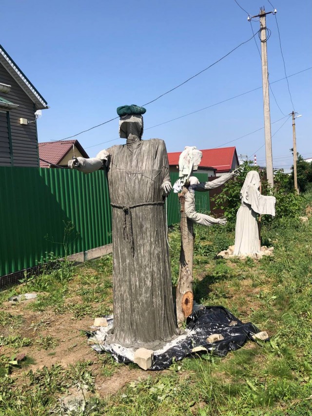 Это вам не садовые гномики...