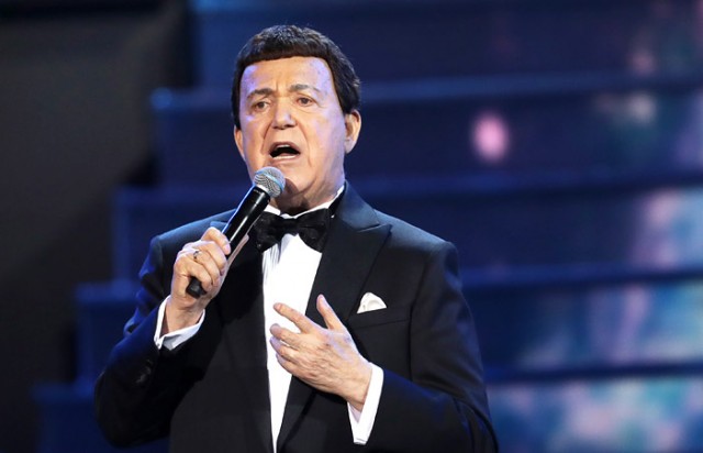 Кто из звезд эстрады выступал под фонограмму и почему они на это шли: 7 самых знаменитых «фанерщиков