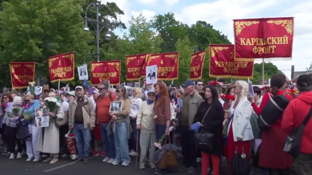 В Берлине прошёл "Бессмертный полк"