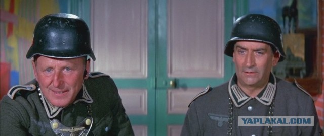 Телохранители хранили его секрет. Годами он вел двойную жизнь.