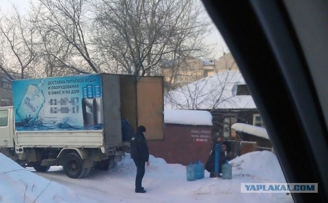 Вода в бутылках - это  надувательство
