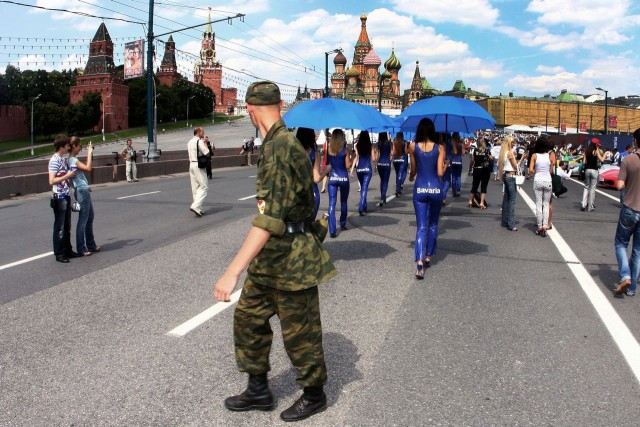 Так и шею свернуть недолго