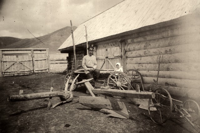 Сибирские казаки на службе и дома. Альбом 1911 года