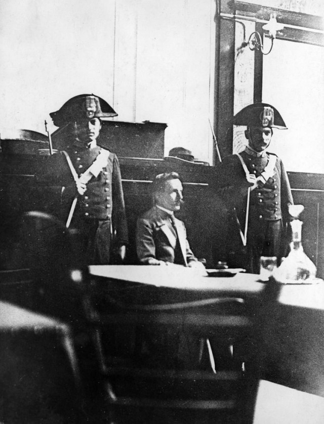 16 познавательных исторических фото, проливающих свет на прошлое, показывая, как всё было устроено раньше