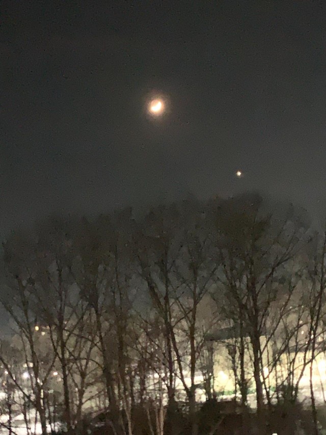 Луна и Венера