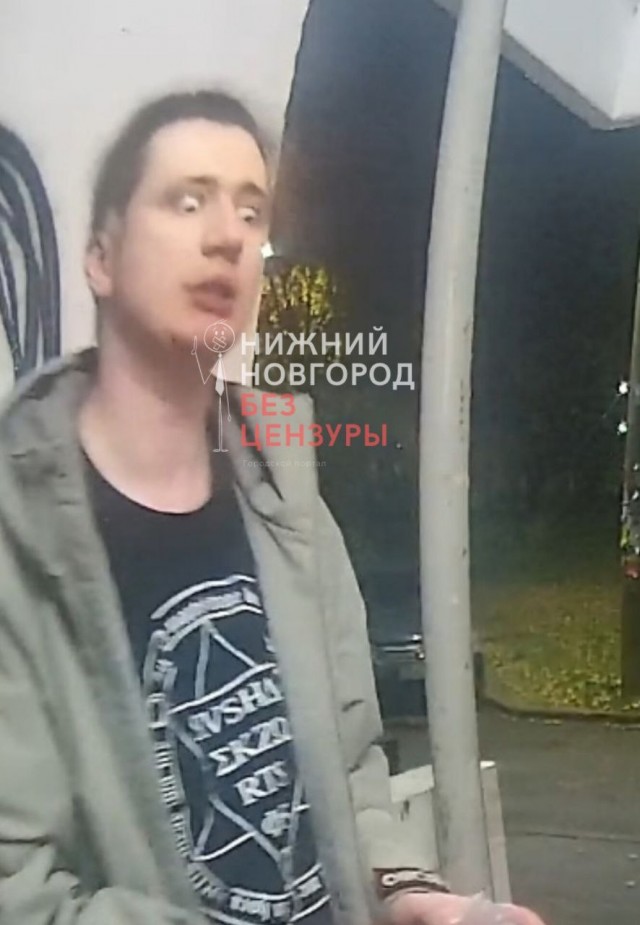 Солевой вандал изуродовал стены домов