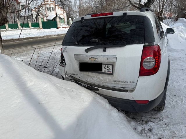 «Зашел к себе в кабинет, смотрю на камеры и понять ничего не могу, какого фига у меня машина поперек парковки стоит»