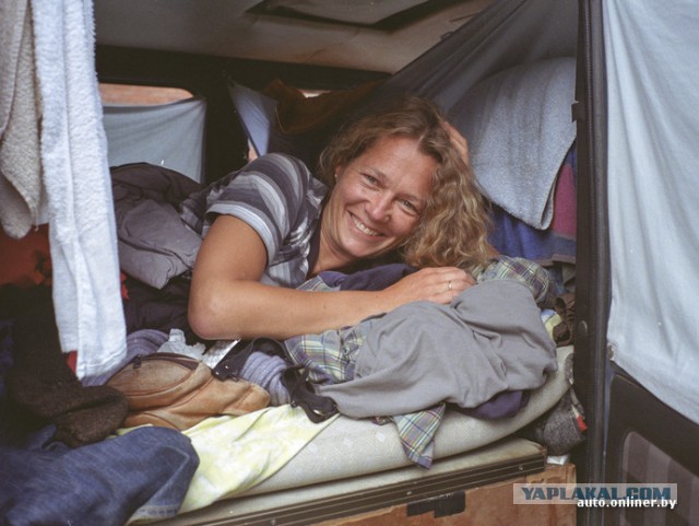 Немец проехал на Gelandewagen весь мир.