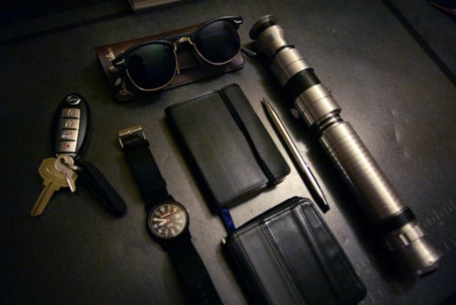 Средства самозащиты - кто что таскает в карманах?