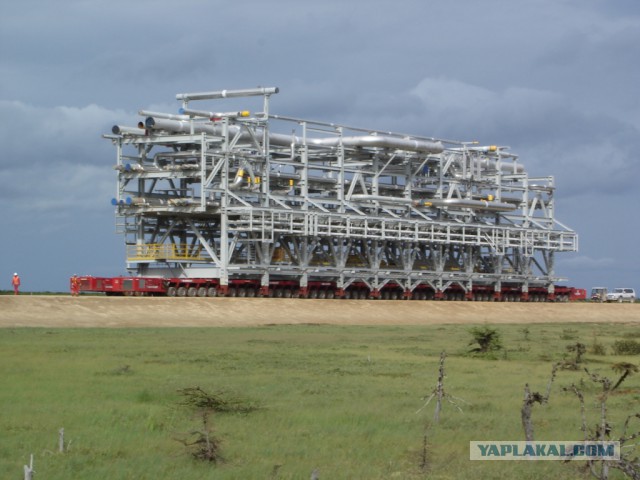 Как перевезти экскаватор весом 700 тонн?