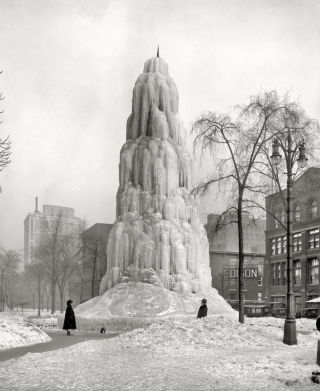 История в фотографиях