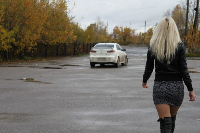 Женские попы. Подсмотрено.