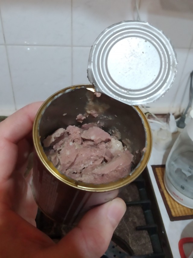 Тушёнка, мать её.. или их?