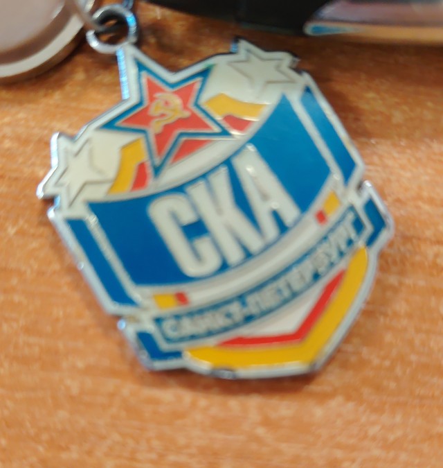 Брелоки. У кого какие?