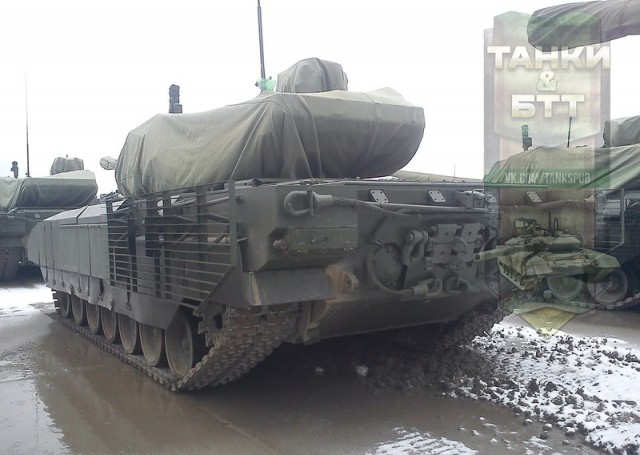 Т14 "Армата" вблизи