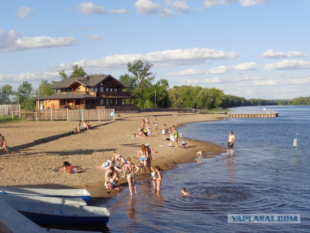 Отдохнуть летом на волге. Пляжные курорты на Волге. Волга зона отдыха. База отдыха на Волге. Турбаза на Волге для купания.