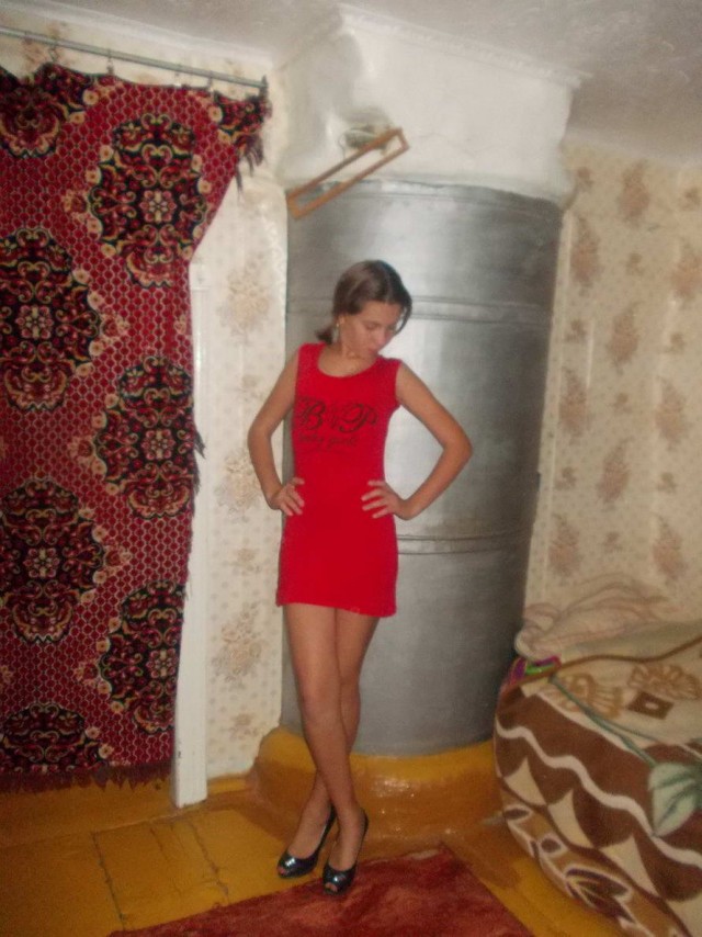 Прекрасная половина человечества (Vol.42) В красном