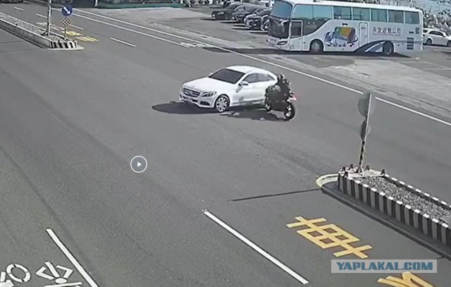 Слияние хруста с авто