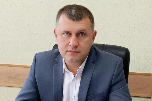 Глава Дмитриевского района Курской области Рябыкин покинул пост, и стал добровольцем