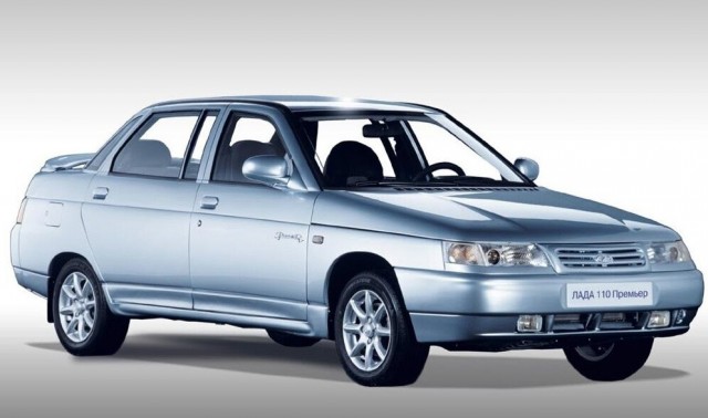 Попытка АвтоВАЗа зайти в сегмент люксовых автомобилей потерпела фиаско. За месяц продано  190 автомобилей Лада Аура