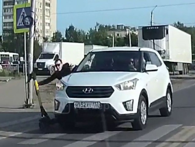 Да мог и не спешиваться, чего уж там…