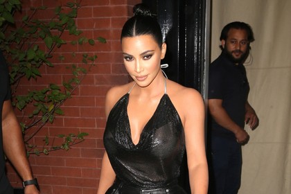 NASA ответило Ким Кардашьян, которая сомневается в высадке американцев на Луну.