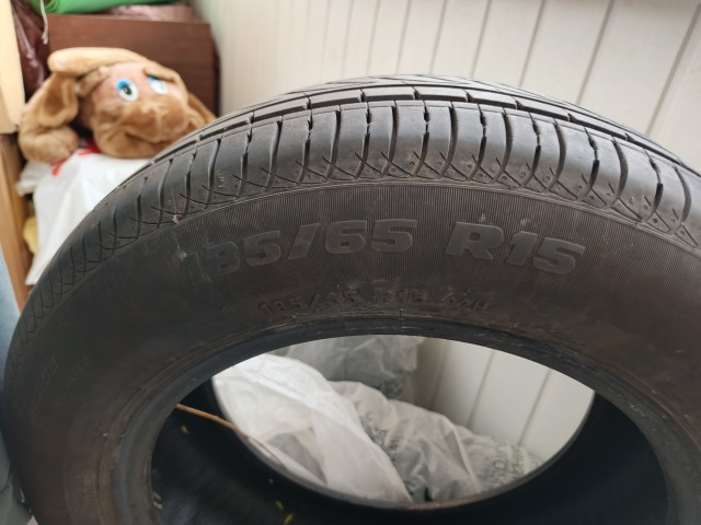 Продам шины 185/65/15 мск