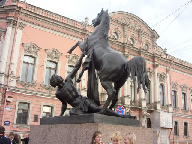 Белые мосты и разводные ночи