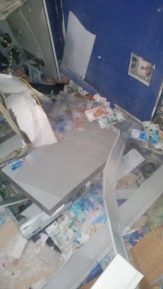 Неизвестный взорвал банкомат на Алтае