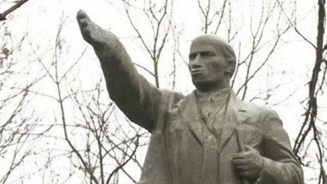 Жуткие статуи со всего мира