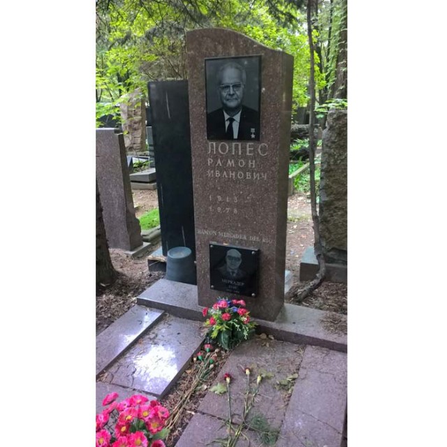 День рождения героя. Не альпинист, но с ледорубом.