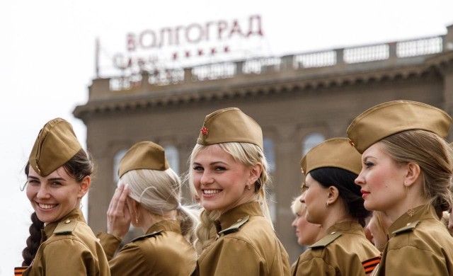 Фото с Парада в Сталинграде