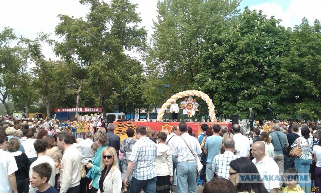 День Победы в Мариуполе