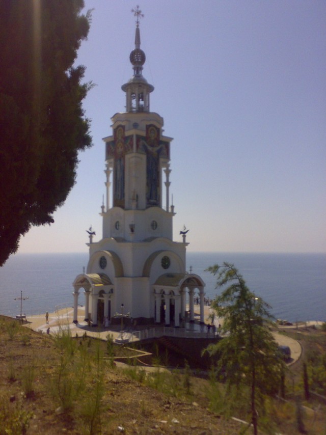 Церкви.