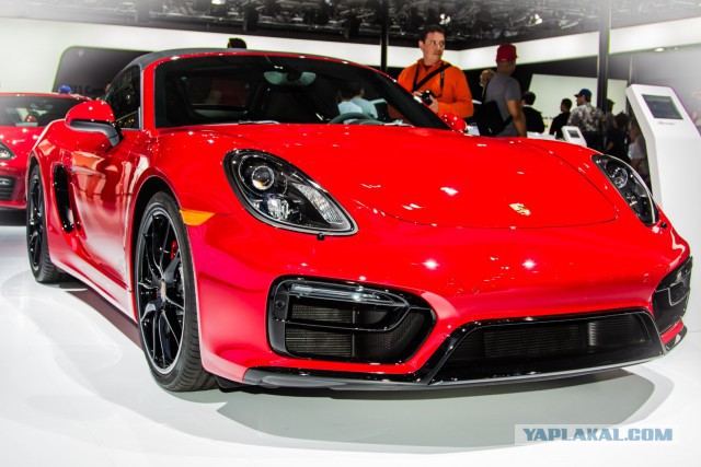 70 лет Porsche. Красивых автофото пост