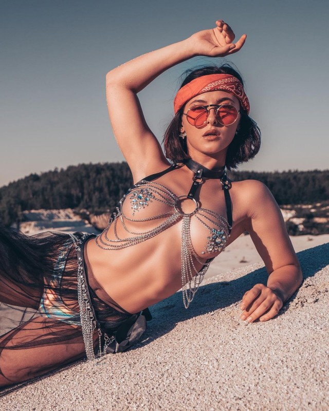 Подборка мадамов с фестиваля Burning Man