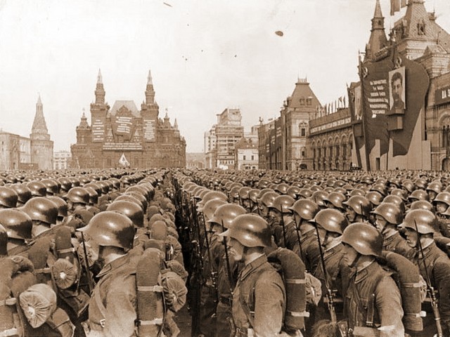Фотографии связанных с историей Красной и Советской Армии.