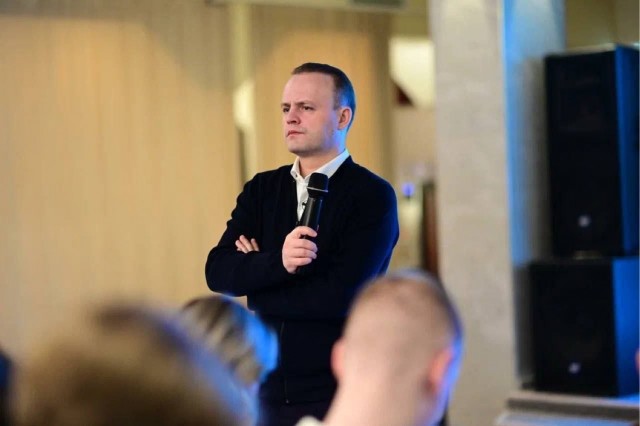Даванков призвал ввести Мигрант ID вместо Fan ID