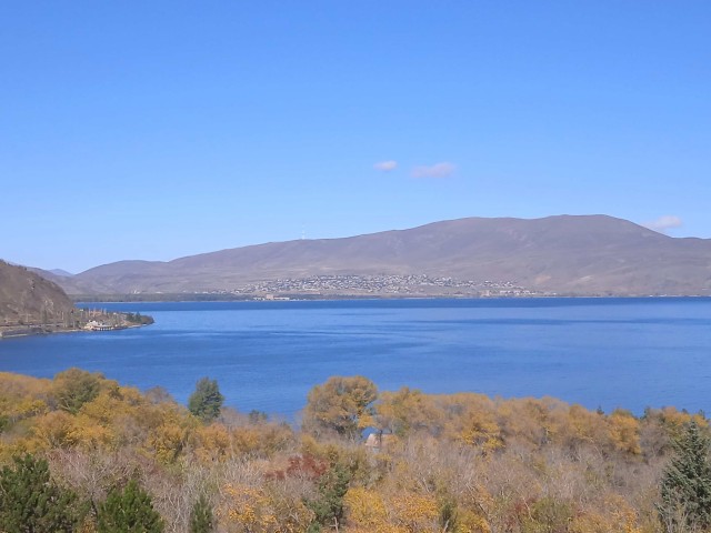 В Армению в октябре