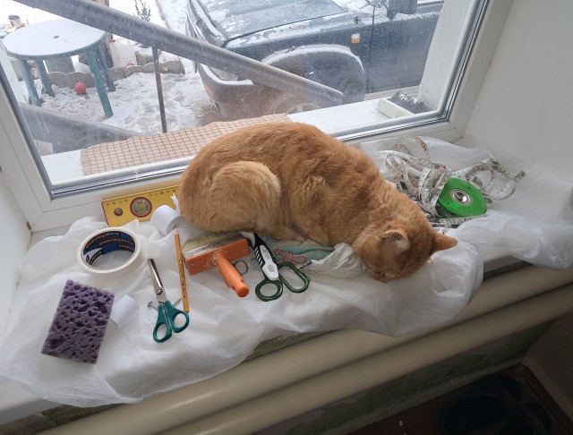 Я устал делать ремонт после работы.