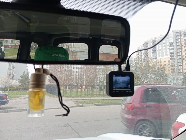 Про регистратор в авто.
