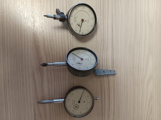 Продаю часовой токарный станок.