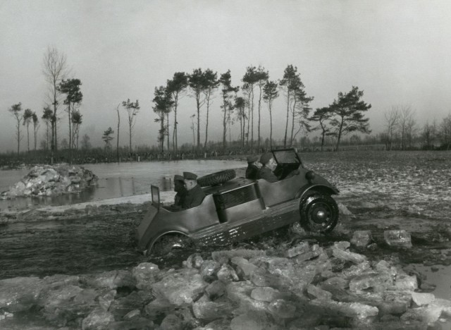 Редкие фотографии из военных архивов