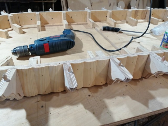 Стол для... Ну просто чтобы был