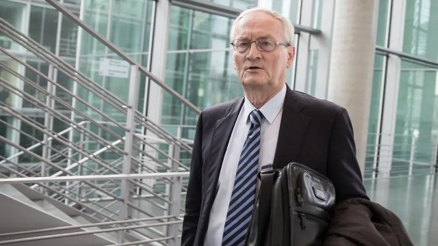 В Германии по подозрению в шпионаже задержан бывший глава BND Август Ханнинг