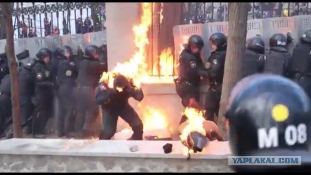 Украина штурмует верховную раду!