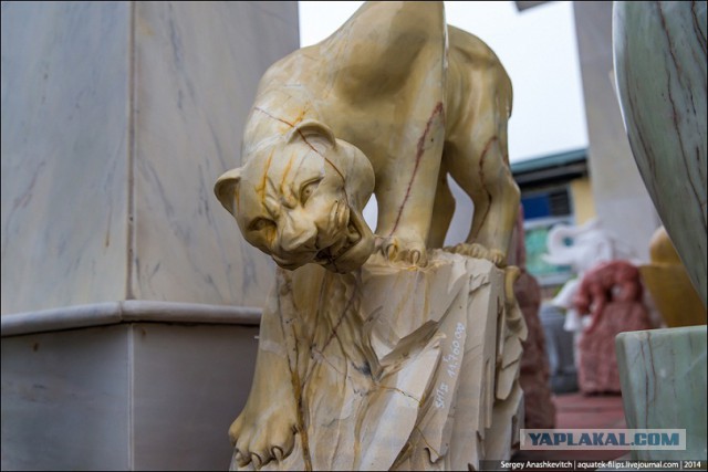 Как делают каменные скульптуры во Вьетнаме