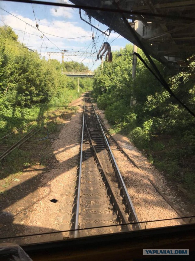 Самара. Ещё одна малолетняя любительница селфи